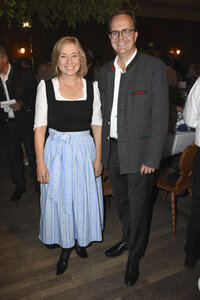 Hofbräu Festzelt Krugvorstellung 2016 in München