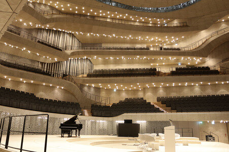 Elbphilharmonie Plaza Eröffnung in Hamburg