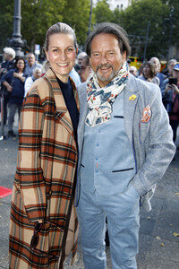 Offizielle Einweihung des Harald-Juhnke-Platzes in Berlin