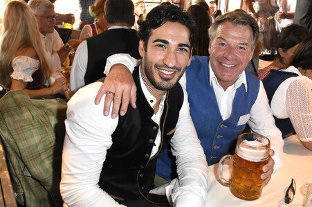 In Käfers Wiesn-Schänke beim Oktoberfest 2018 in München