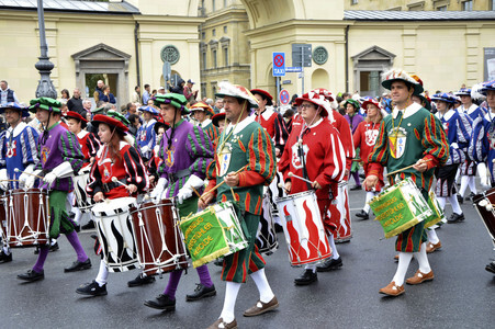 Trachten- und Schützenzug 2015 in München