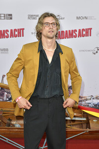 Filmpremiere 'Adams Acht' in Berlin