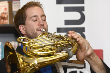 Felix Klieser und Claire Huangci Konzert mit Autogrammstunde in Hannover