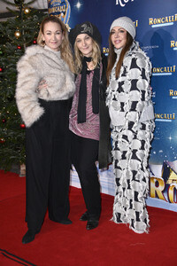 Premiere des 21. Original Roncalli Weihnachtscircus 2025 in Berlin