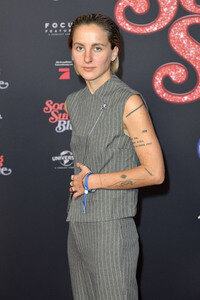 Filmpremiere 'Song Sung Blue' in Berlin