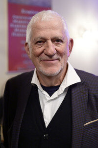 Theaterpremiere 'Der eingebildet Kranke' und 90. Geburtstag von Dieter Hallervorden in Berlin