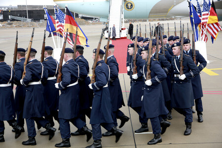Ankunft von Barack Obama auf dem Flughafen Hannover-Langenhagen