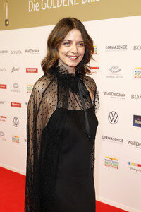 Goldene Bild der Frau 2025 in Hamburg