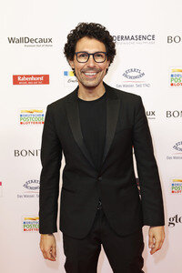 Goldene Bild der Frau 2025 in Hamburg