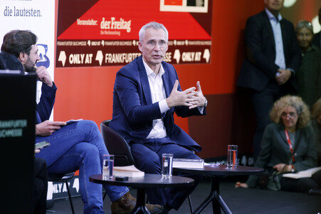Jens Stoltenberg auf der Frankfurter Buchmesse 2025 in Frankfurt