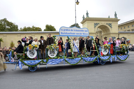 Trachten- und Schützenzug 2015 in München