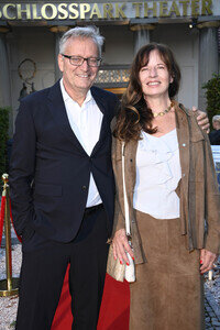 Theaterpremiere 'Der eingebildet Kranke' und 90. Geburtstag von Dieter Hallervorden in Berlin