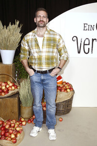 Serienpremiere 'Ein Hof zum Verlieben' in Berlin