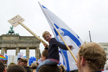 'Deutschland steht auf: Nie wieder Judenhass!' Demonstration, Berlin