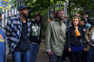 Angebot für die Flüchtlinge in der besetzten Gerhart-Hauptmann-Schule, Berlin