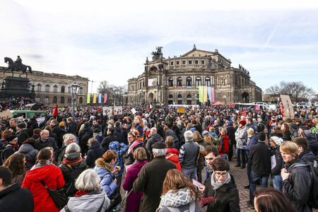 Gegendemonstration zu Pegida in Dresden