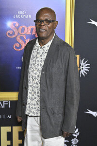 Closing Ceremony und Filmpremiere 'Song Sung Blue', AFI Fest 2025 in Los Angeles