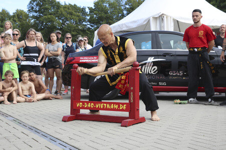Wassersprung-Show 'Sprung meines Lebens' in Halle
