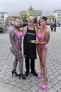 Fototermin zur Erotikmesse Venus Berlin 2025 in Berlin