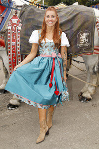 Regines Damenwiesn beim Oktoberfest 2025 in München