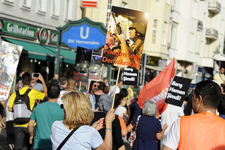 Protest gegen das Vorgehen der türkischen Regierung nach dem gescheiterten Militärputsch