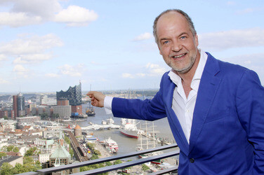 Marek Erhardt bei der Vorstellung des neuen Helbing Aquavits in Hamburg