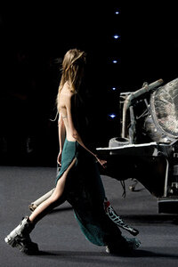 Maria ke Fisherman Fashion Show auf der Mercedes-Benz Fashion Week Madrid SS17