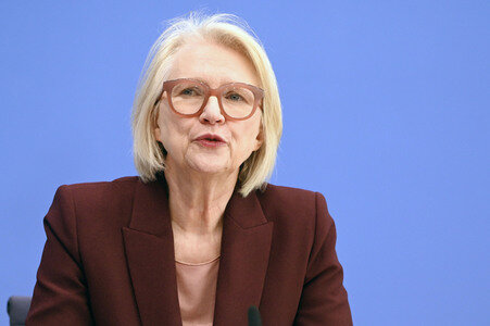 Bundespressekonferenz 'Vorstellung des Jahresgutachtens 2025/26' in Berlin