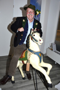 Wolfgang M. Prinz bei Shoperöffnung in Haar