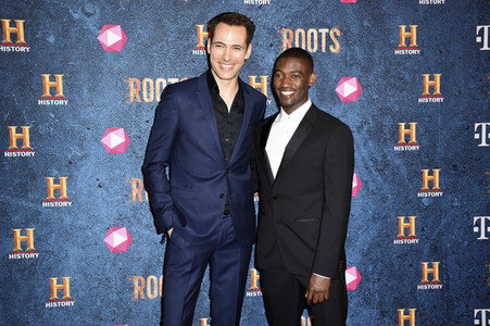 Preview der Serie 'Roots' in München