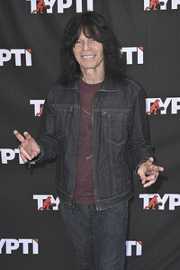 Präsentation der Sportart TYPTI in El Segundo