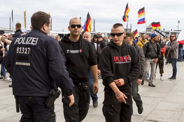 Demo gegen die Islamisierung und Amerikanisierung Europas in Berlin