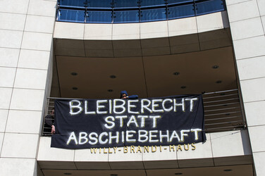 Aktivisten besetzen die Bundeszentrale der SPD, Berlin