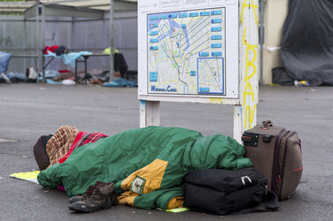 Flüchtlinge im Flüchtlingslager in Calais
