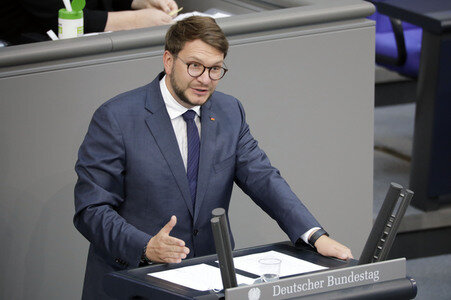 233. Sitzung des Deutschen Bundestages in Berlin