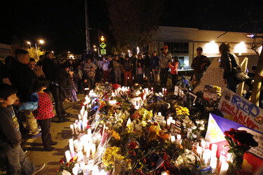Fans am Unfallort von Paul Walker