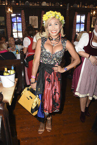 2. Charity Lunch zugunsten von 'Frohes Herz e.V.' beim Oktoberfest 2017 in München