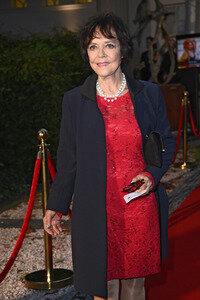 Theaterpremiere 'Der eingebildet Kranke' und 90. Geburtstag von Dieter Hallervorden in Berlin