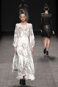 Teresa Helbig Fashion Show auf der Mercedes-Benz Fashion Week Madrid Autumn/Winter 2018