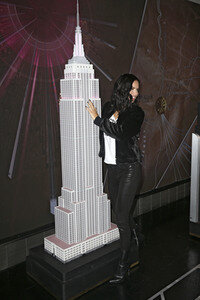 Empire State Building Lighting Ceremony mit Adriana Lima in New York