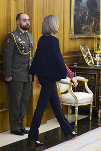 Königin Letizia im Palacio de la Zarzuela in Madrid