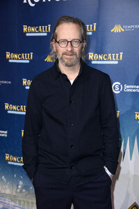 Premiere des 21. Original Roncalli Weihnachtscircus 2025 in Berlin