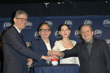 Fototermin zum Sendestart von Ella Radio in Berlin