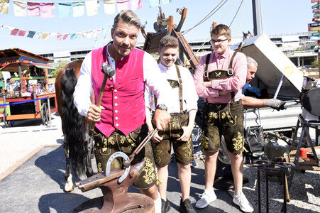 Eröffnung von Equilaland in München