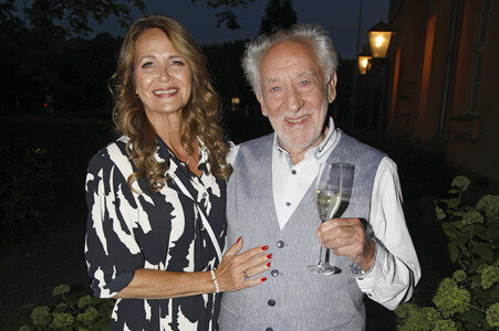 Überraschungsgala zum 90. Geburtstag von Dieter Hallervorden in Berlin