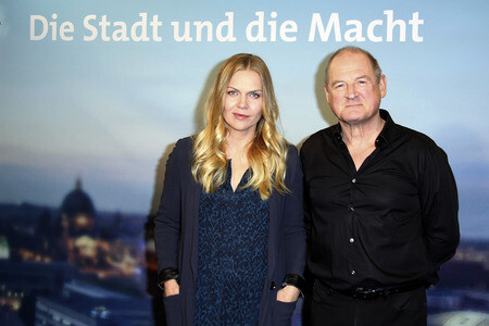 Fototermin zur TV-Serie  'Die Stadt und die Macht' in Hamburg