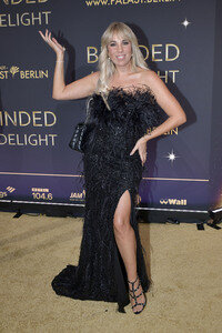 Weltpremiere der 'Blinded by Delight' Grand Show 2025 in Berlin