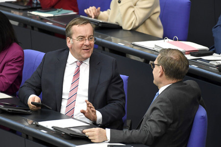 64. Sitzung des Deutschen Bundestages in Berlin