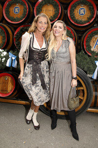 Regines Damenwiesn beim Oktoberfest 2025 in München