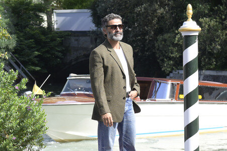 Ankunft von Oscar Isaac am Hotel Excelsior, Internationale Filmfestspiele von Venedig 2025